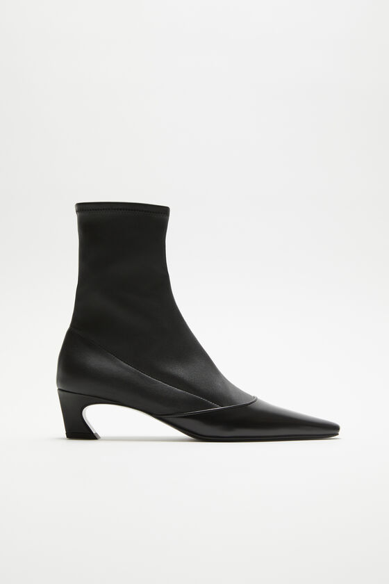 (image for) Top-Tier Heeled ankle boots